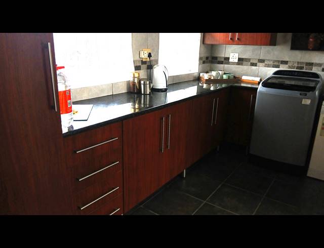 3 BEDROOM HOUSE FOR SALE IN HELIKON PARK